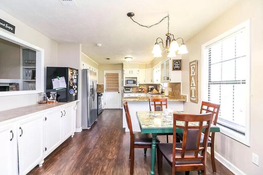 Building Photo - 87 Aileen Dr