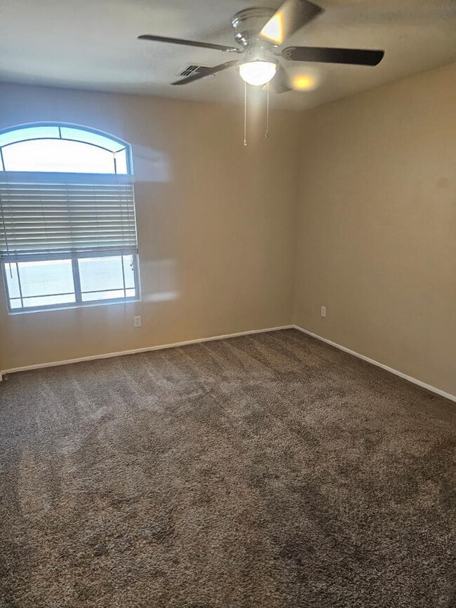 Building Photo - 586 W Cobblestone Ct