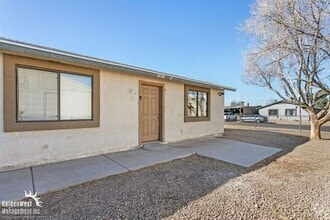 Building Photo - Spacious 4Bdm 2Ba Downtown Duplex in Phoenix