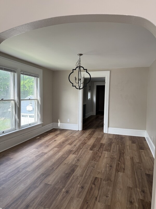Building Photo - 541 Mt Vernon St