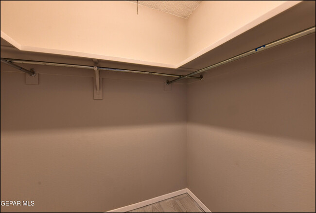 Building Photo - 6915 Pamlico Dr