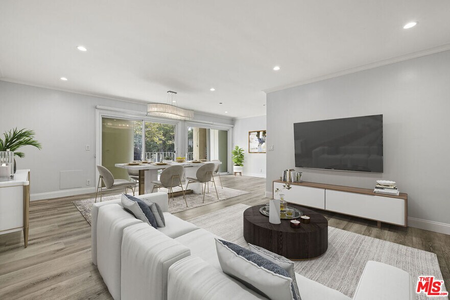 Building Photo - 423 S Rexford Dr