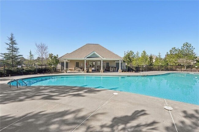 Building Photo - 296 Maple Brook Dr