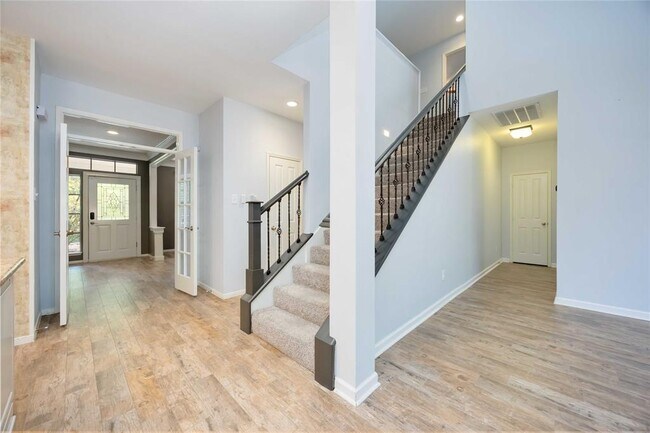Building Photo - 11 Alden Glen Ct