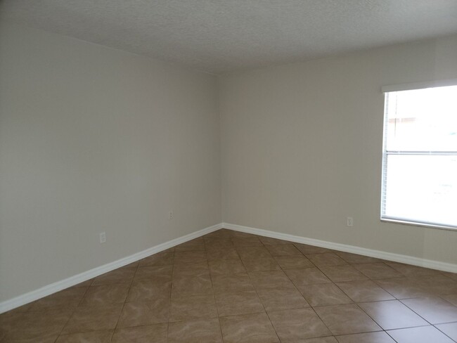 Building Photo - Condo 1 bedroom 1 bath