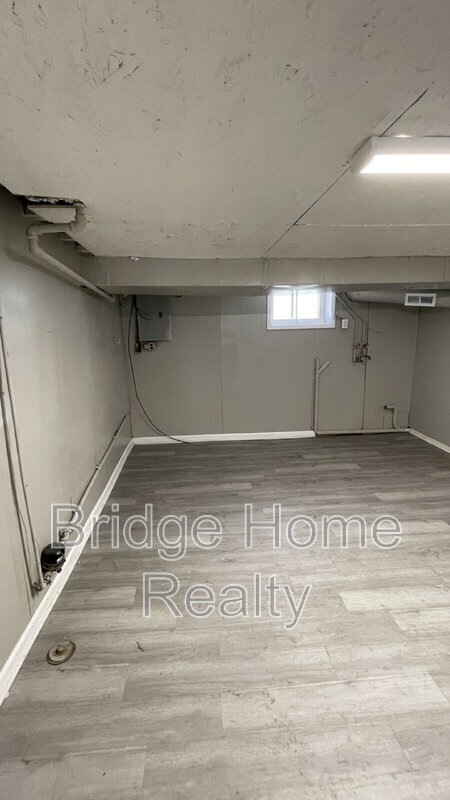 Building Photo - 239 Ormond Ave