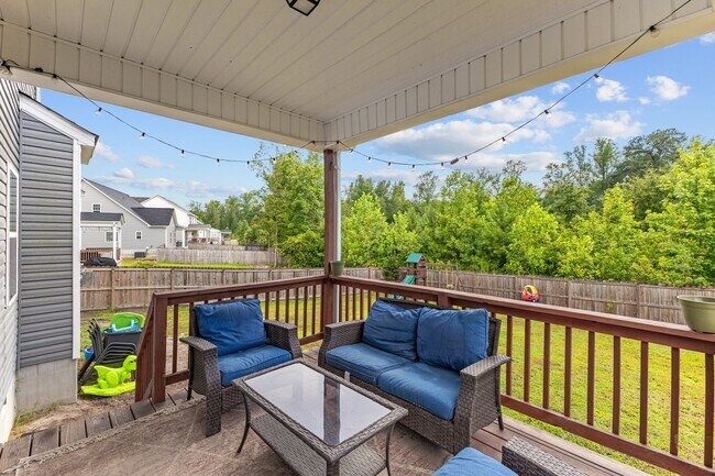 Building Photo - 1145 Camellia Dr