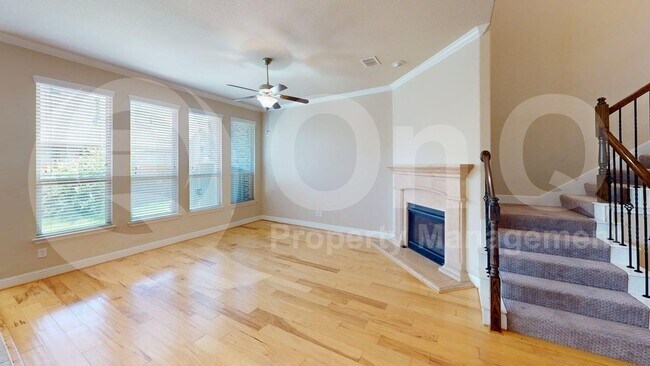 Building Photo - 4112 Overton Dr