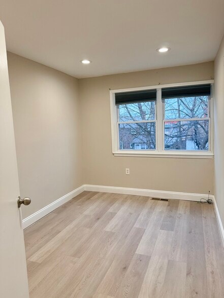 Bedroom - 8836 Cottage St