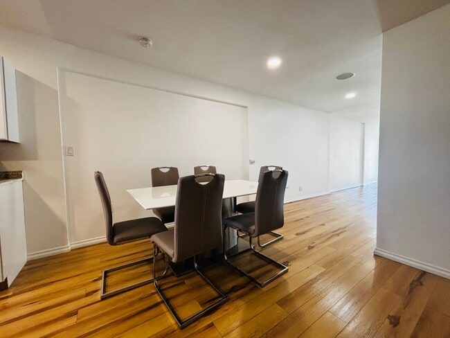 Building Photo - 16875 Orangecrest Ct
