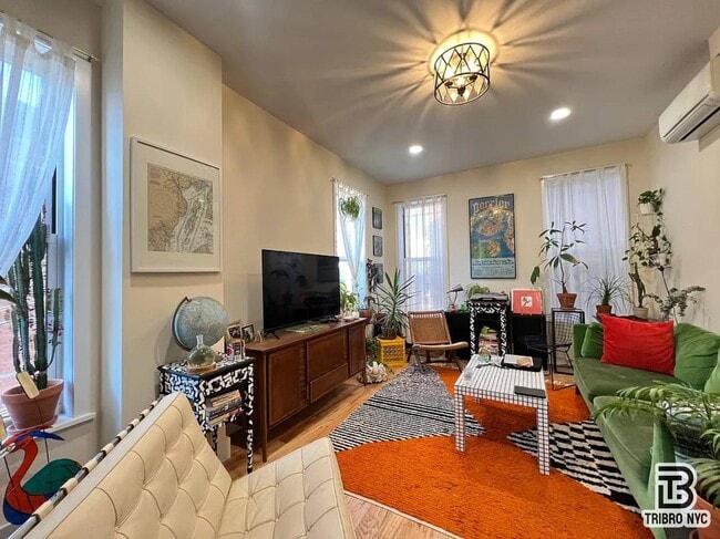 Building Photo - Prime 1-Bedroom Apartment – The Bushwick D...