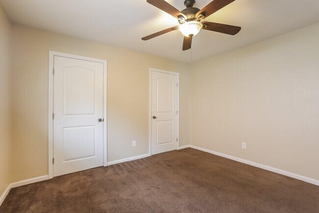 Building Photo - 5751 Oakham St
