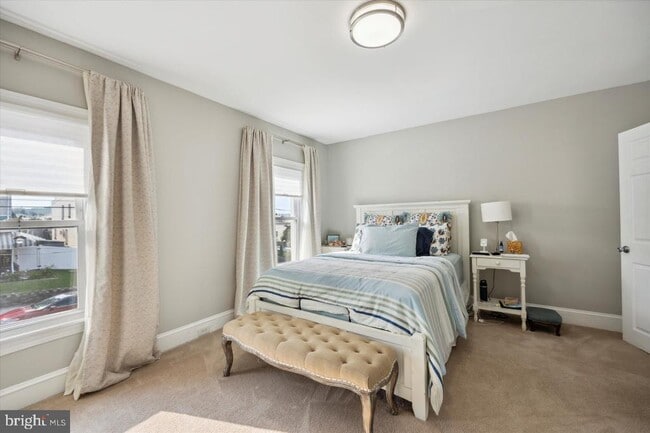 Building Photo - 443 Depot St