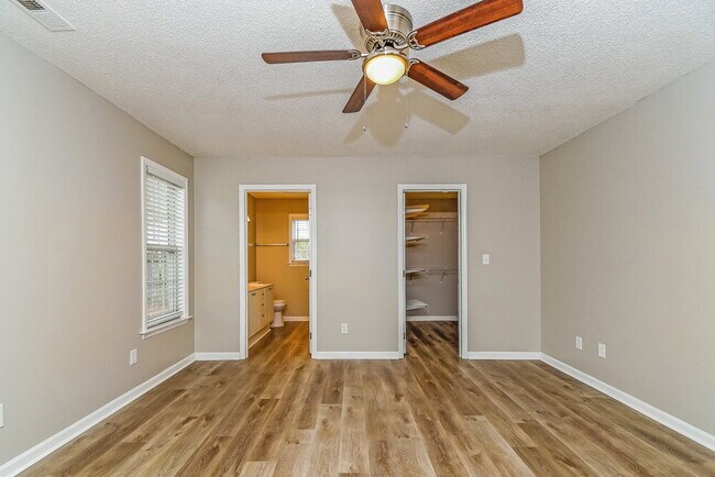 Building Photo - 2143 Castle Pines Dr