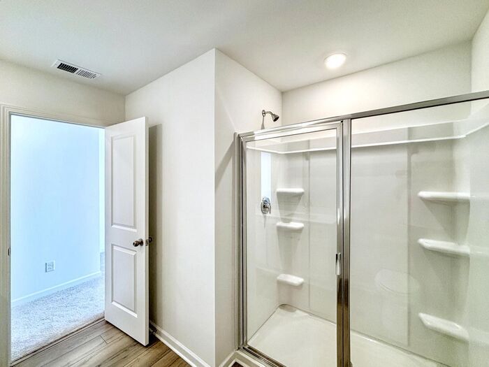 Building Photo - 208 Asbury Oak Ln