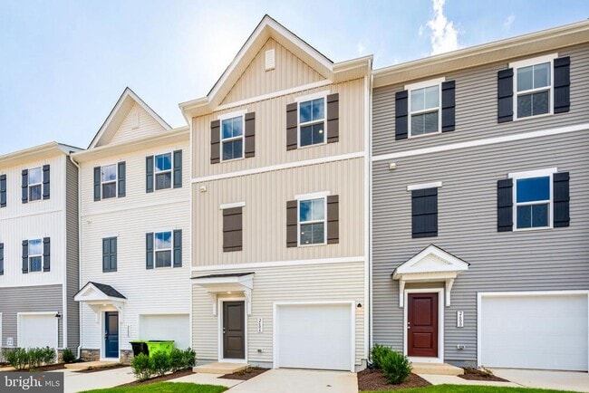 Building Photo - 2604 Cougar Ln