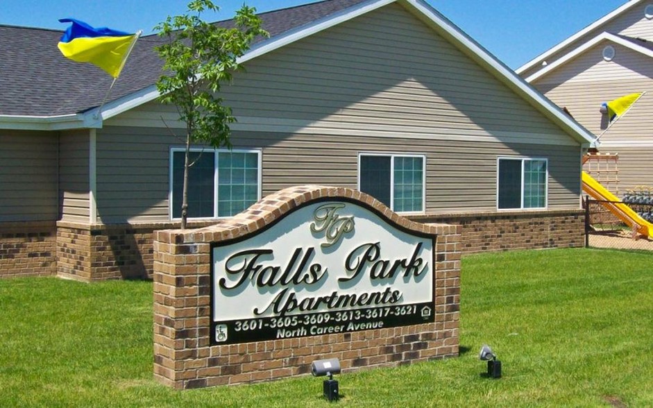 Falls Park Apartments - 3601 N Career Ave Sioux Falls SD 57107 ...