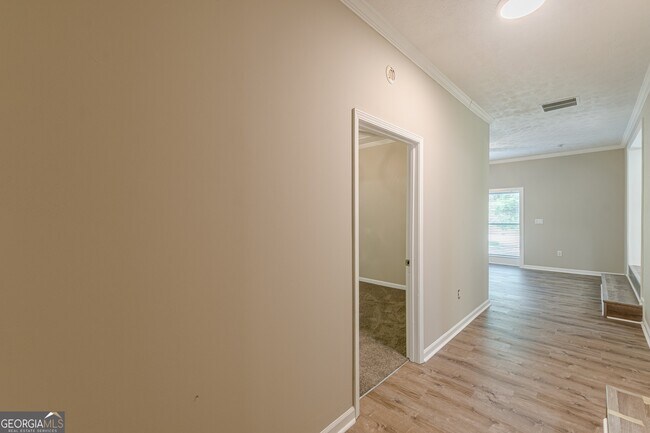 Building Photo - 786 Turkey Creek Rd