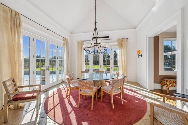 Building Photo - 110 Rose Hill Rd