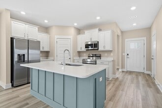 Building Photo - 201 Lyla Ln