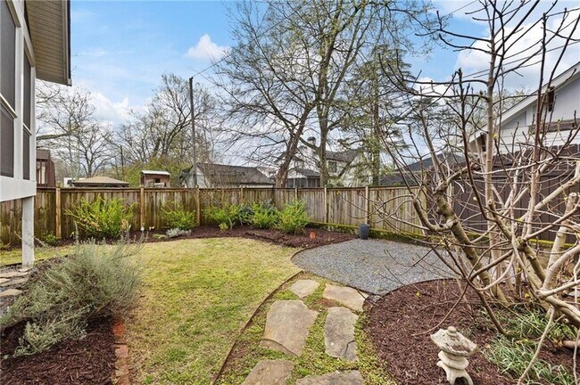 Building Photo - 193 Feld Ave