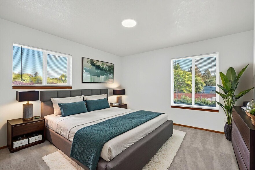 Building Photo - 470-470 W Gloucester St