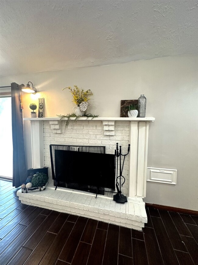 Building Photo - 2509 Wall St