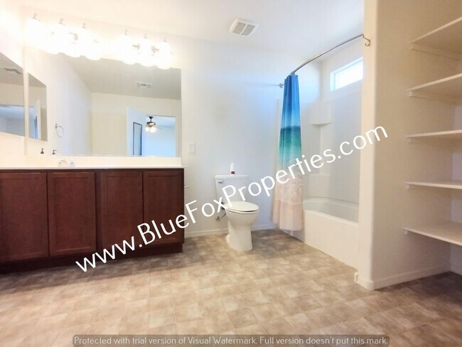 Building Photo - 432 R G Lee Pl