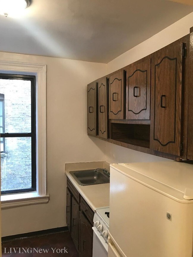 Building Photo - 510 Amsterdam Ave