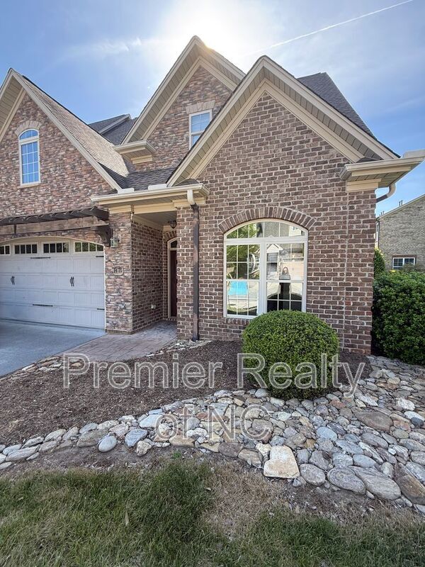 Building Photo - 1476 Neville Gardens Ln