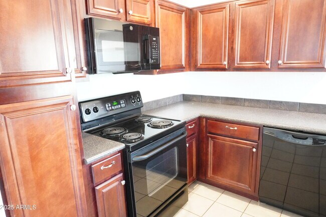 Building Photo - 10115 E Mountain View Rd