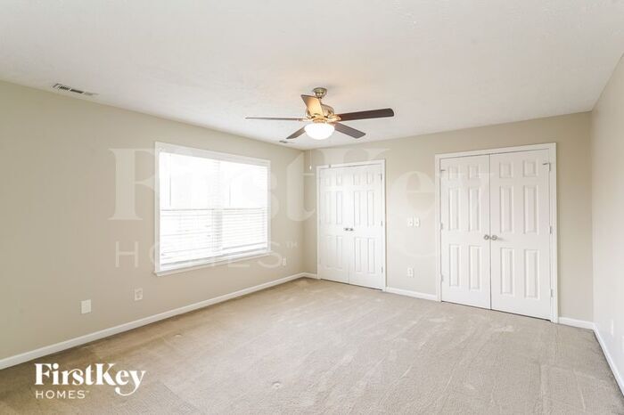 Building Photo - 308 Birchclay Point N