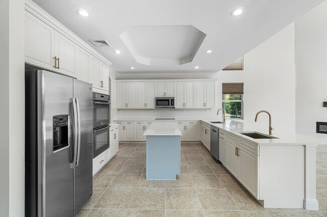 Building Photo - 6641 Conch Ct