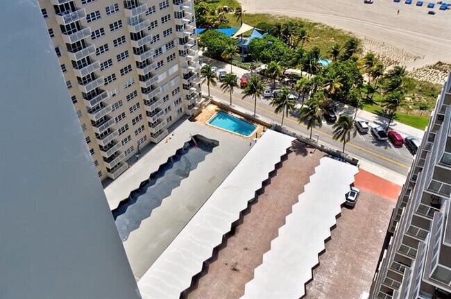 Building Photo - 111 N Pompano Beach Blvd