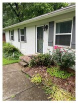 Building Photo - 322 Crestview Cir