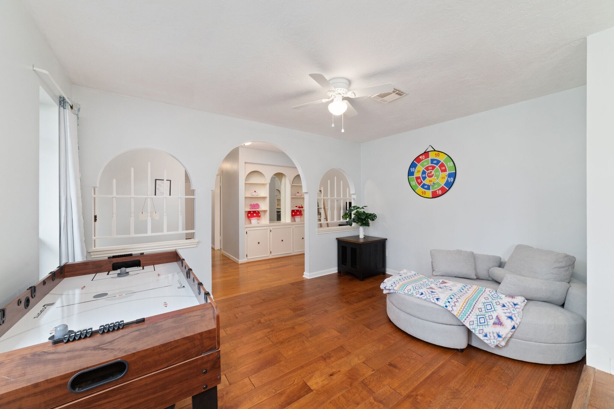 Building Photo - 17403 Mossforest Dr