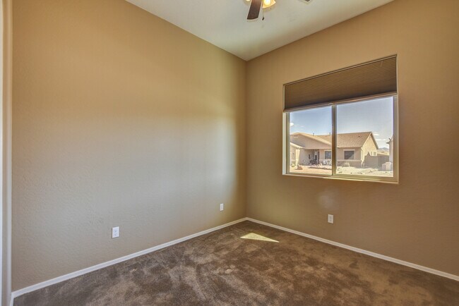 Building Photo - 4844 Salem Pl