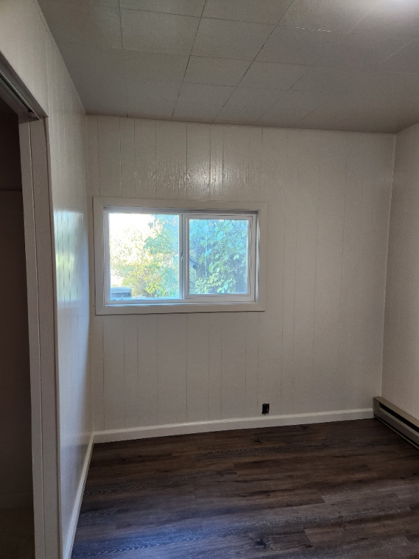 Building Photo - 301 3rd St W