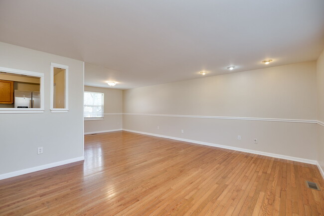 Building Photo - 3800 Corkwood Dr
