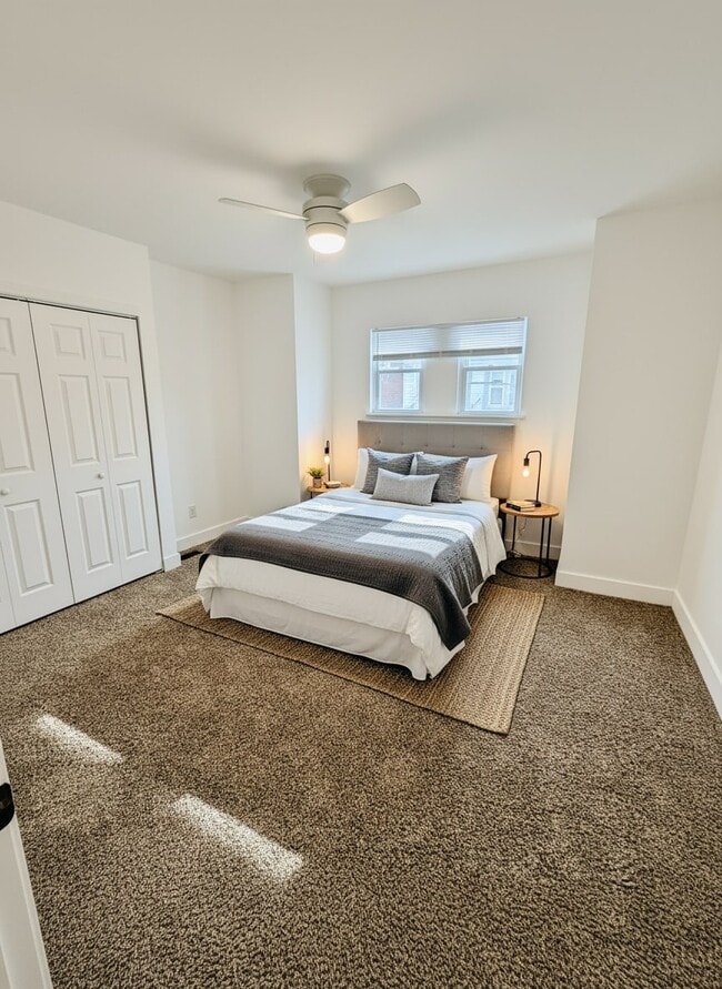 Building Photo - 2072 Pickwick St