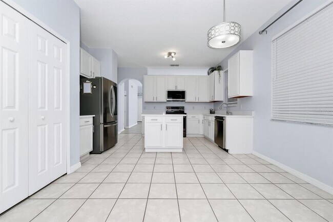 Building Photo - 9821 Bennington Chase Dr