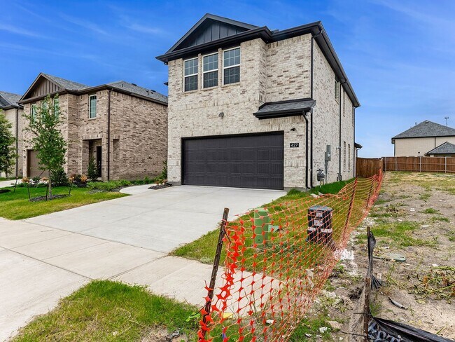 Building Photo - 427 Magellan Rd