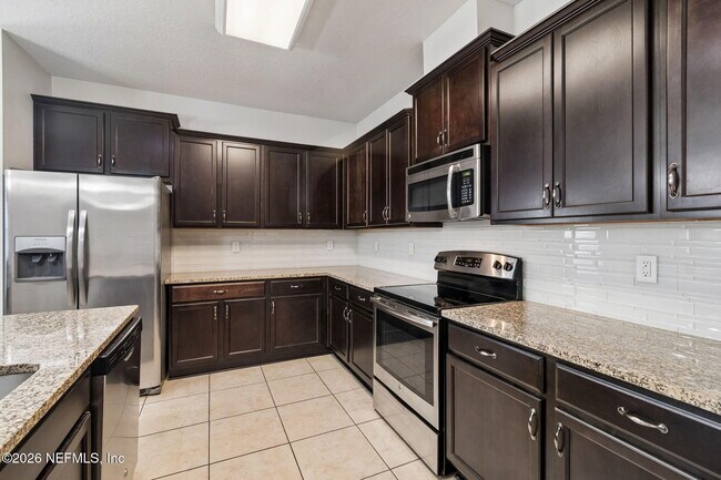 Building Photo - 206 Mission Cove Cir