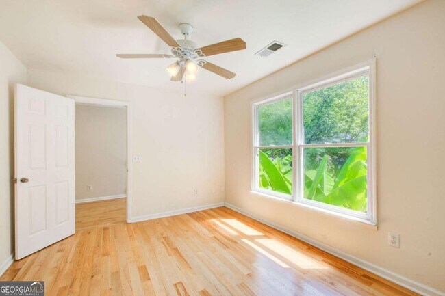 Building Photo - 2462 Empire Forest Dr