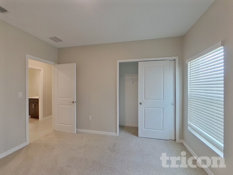 Building Photo - 220 Garnet Ave