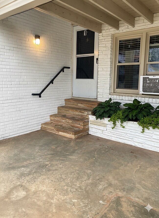 Building Photo - Stockton Decatur