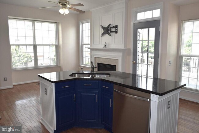 Building Photo - 43768 Virginia Manor Terrace