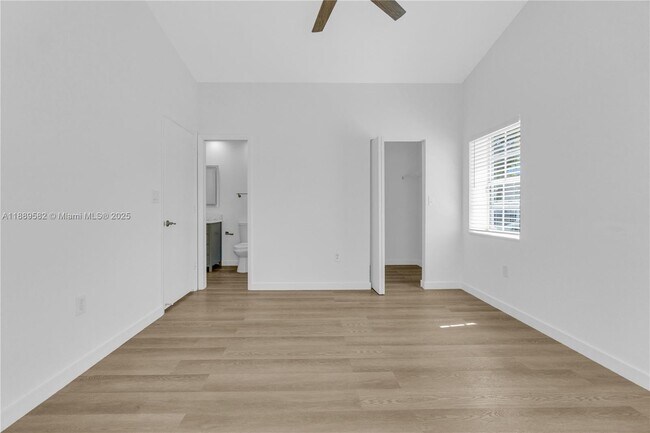 Building Photo - 13737 SW 147th Cir Ln