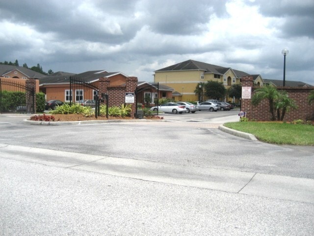Primary Photo - PROMENADE AT TAMPA PALMS