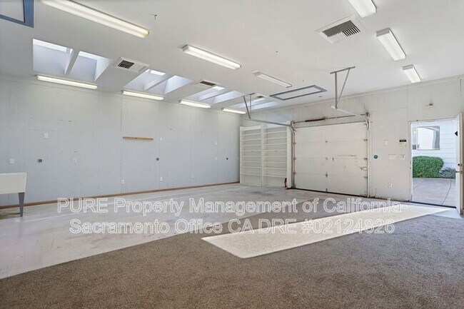 Building Photo - 7777 Uplands Way